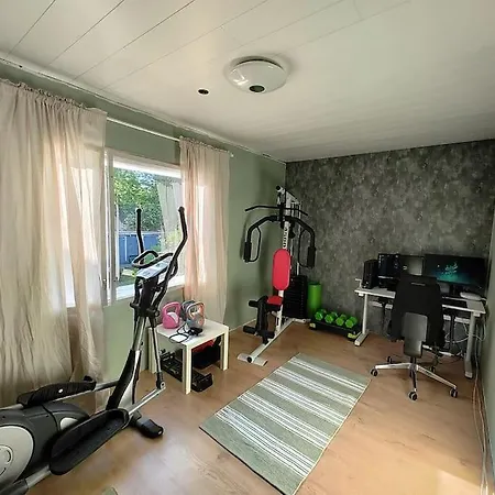 Omakotitalo Rauhallisella Alueella Apartamento *