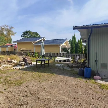 Omakotitalo Rauhallisella Alueella